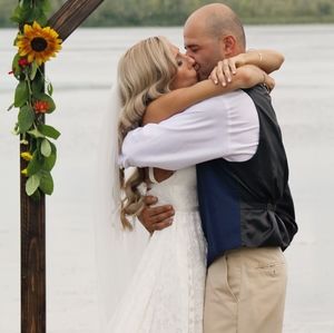 Swirl bead edge bridal veil